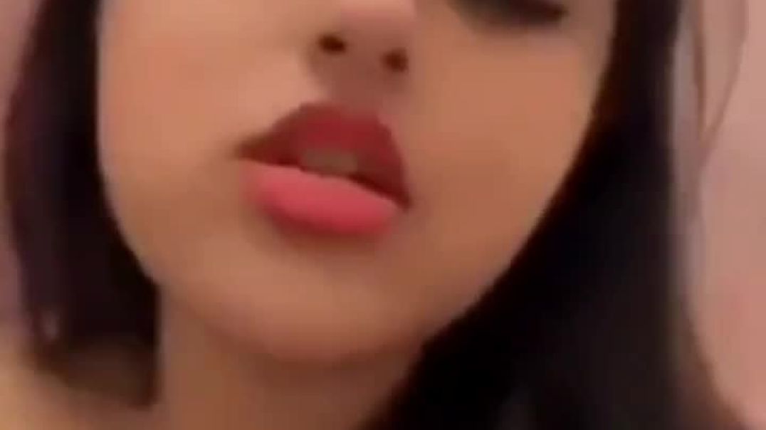 ⁣Horny Indian Hot Girl Dirty Talks Nude Sex Video